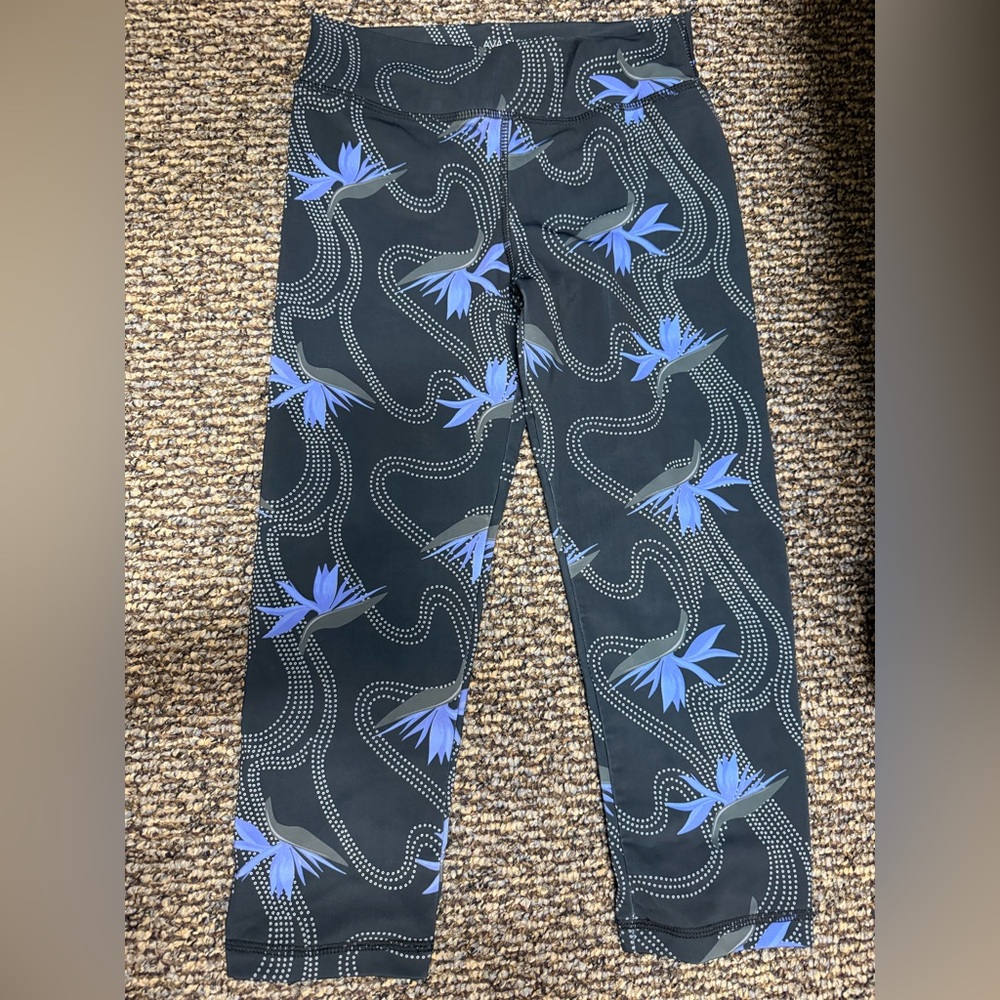 Girls Ava Sky Fighting eel leggings sz 8